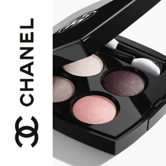 CHANEL Other - Chanel Les 4 Ombres - Tissé Camelia No. 202